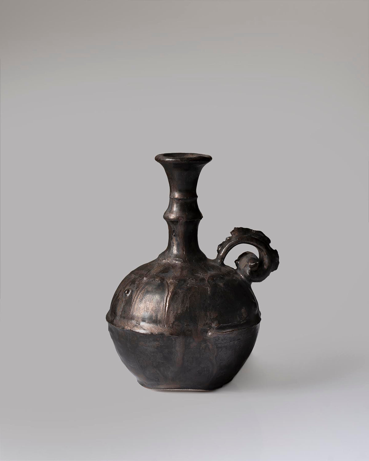 Curl Handled Bottle - Metallic Black