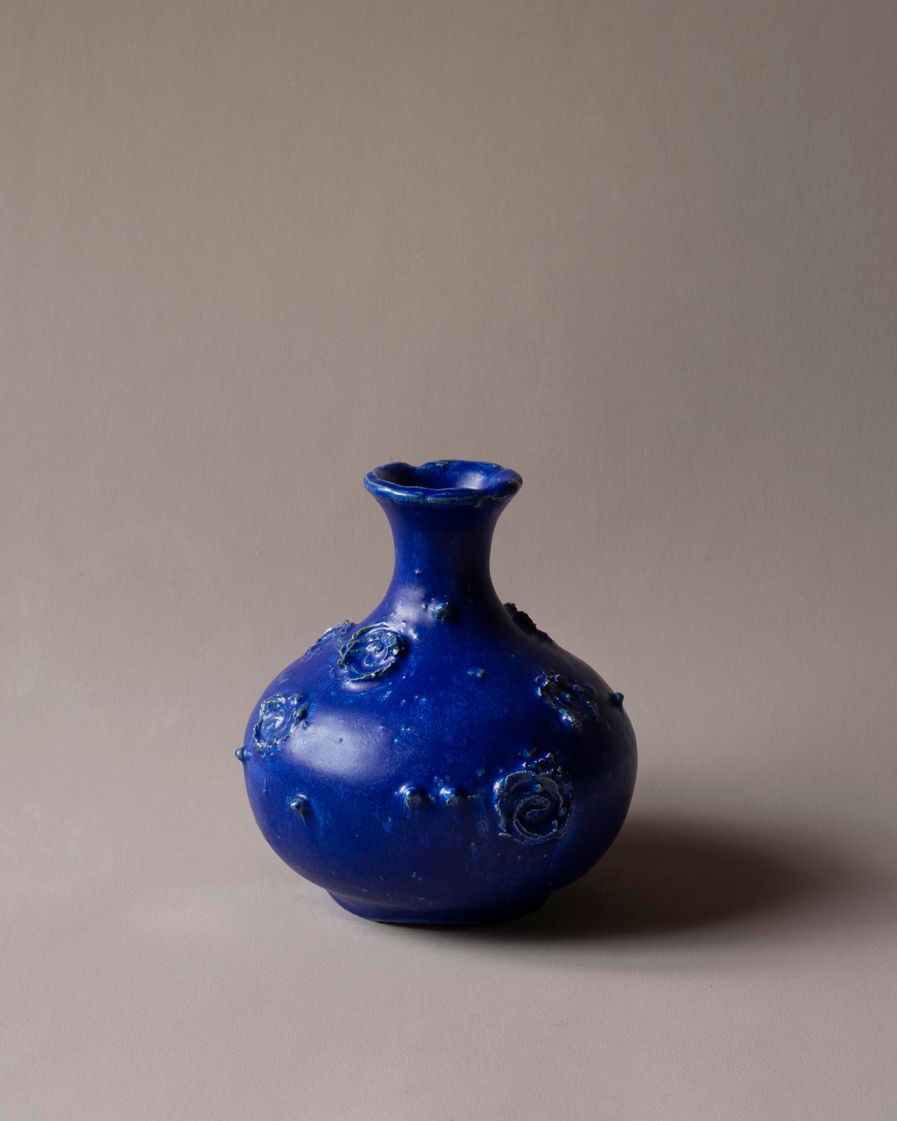 Studded Swirl Vase - Midnight Blue