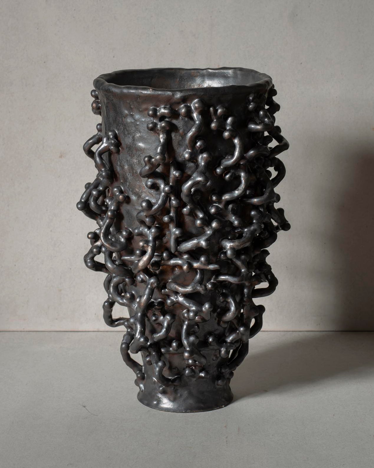 Scribble Vine Vase - Metallic Black